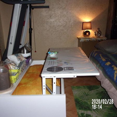 Une Halte Sur Valence Apartment Valence  Bagian luar foto